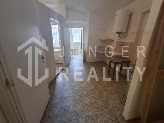 Prenájom obchodného priestoru na Námestí Baníkov v Rožňave - 5