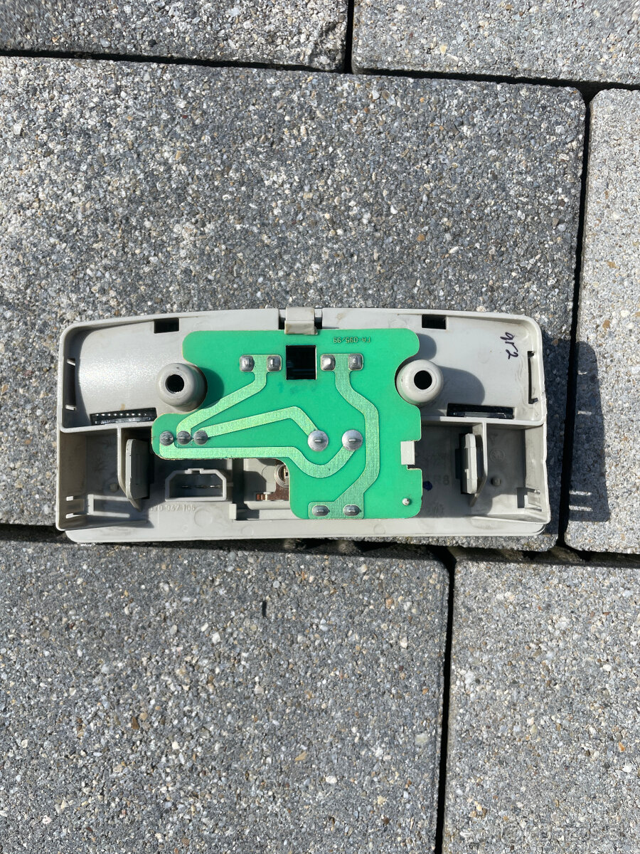 Predám vnútorné svetlo Škoda Fabia 1, Octavia 1, Seat Toledo - 5