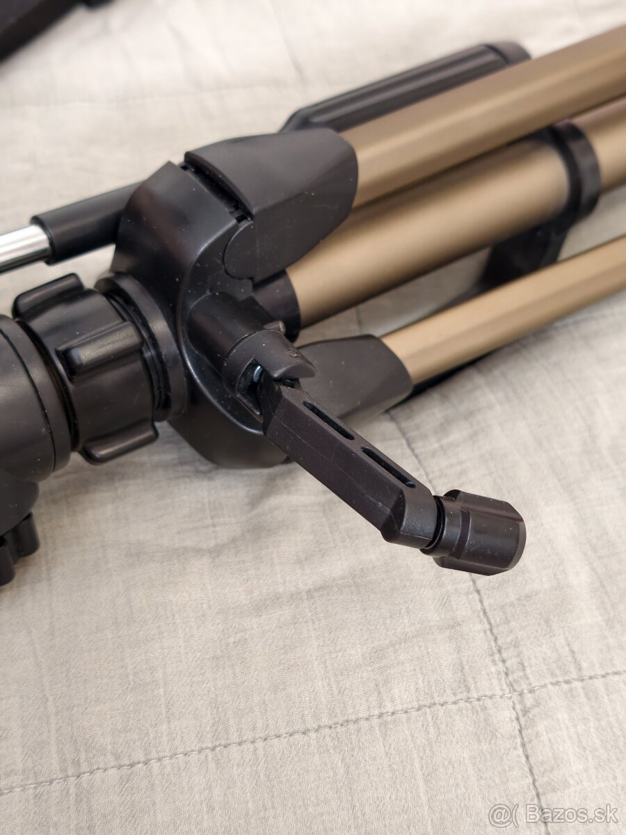 Predám Hama Star 61 statív + taška - 5