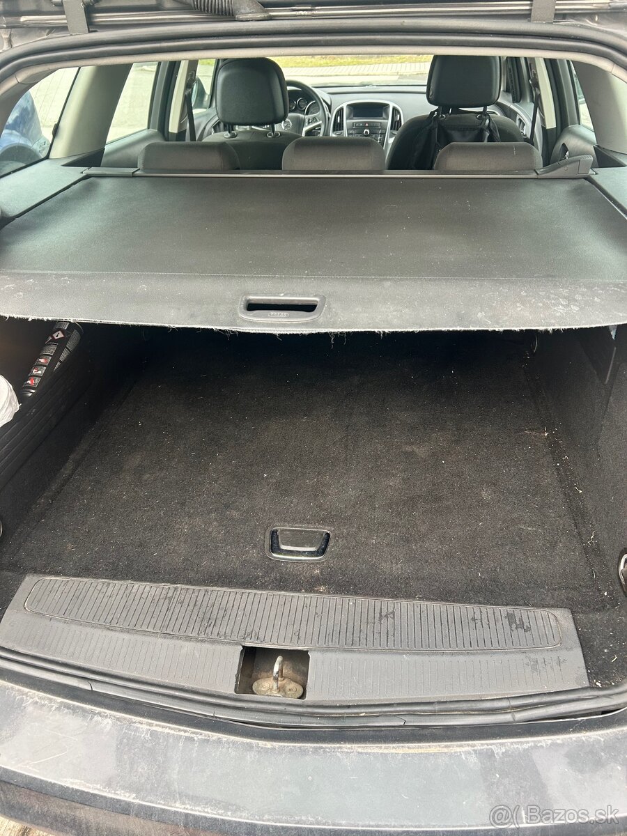 Predám Opel Astra Sports Tourer - 5