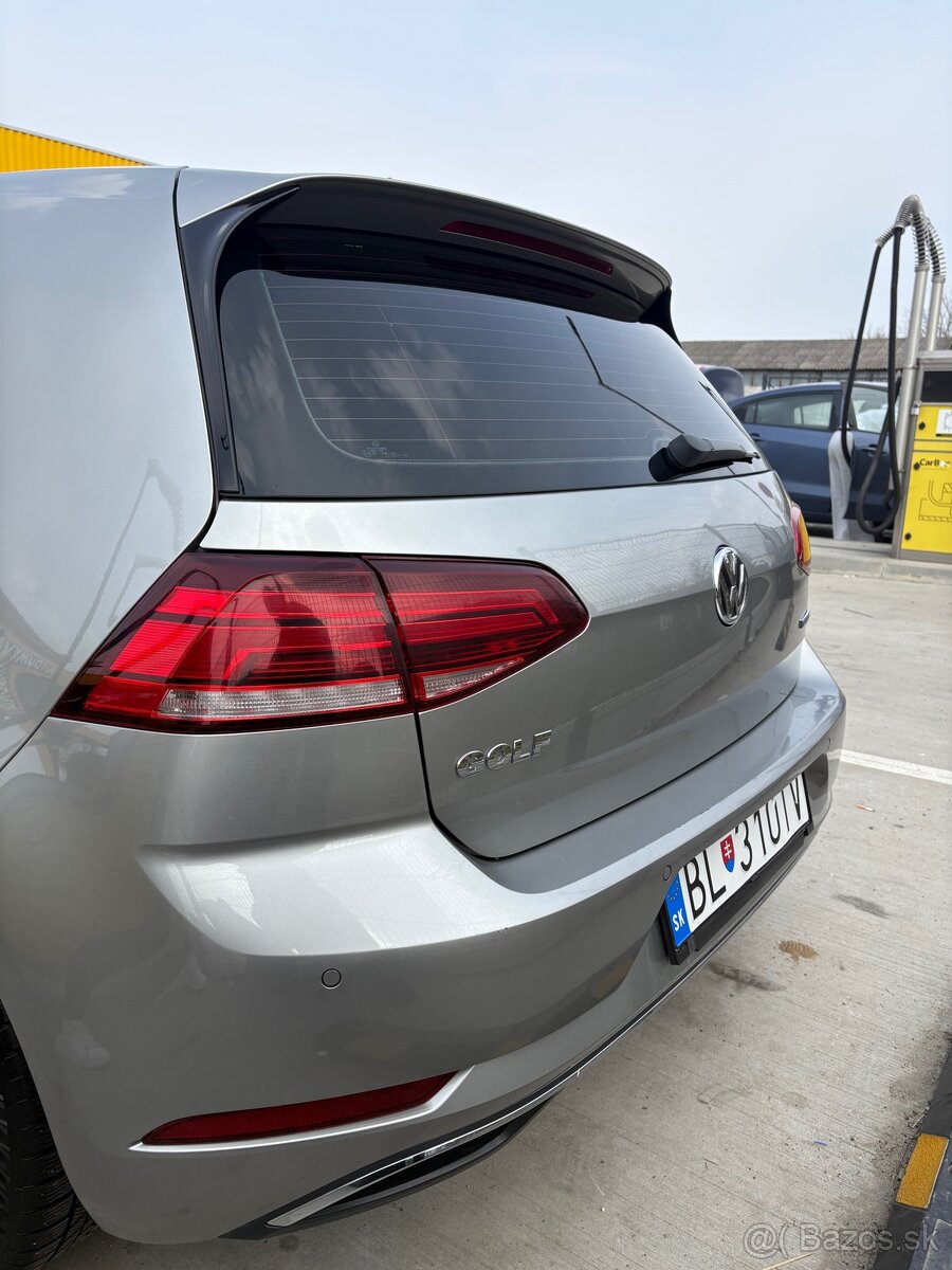 Predám volkswagen golf 1.5 TSI - 5