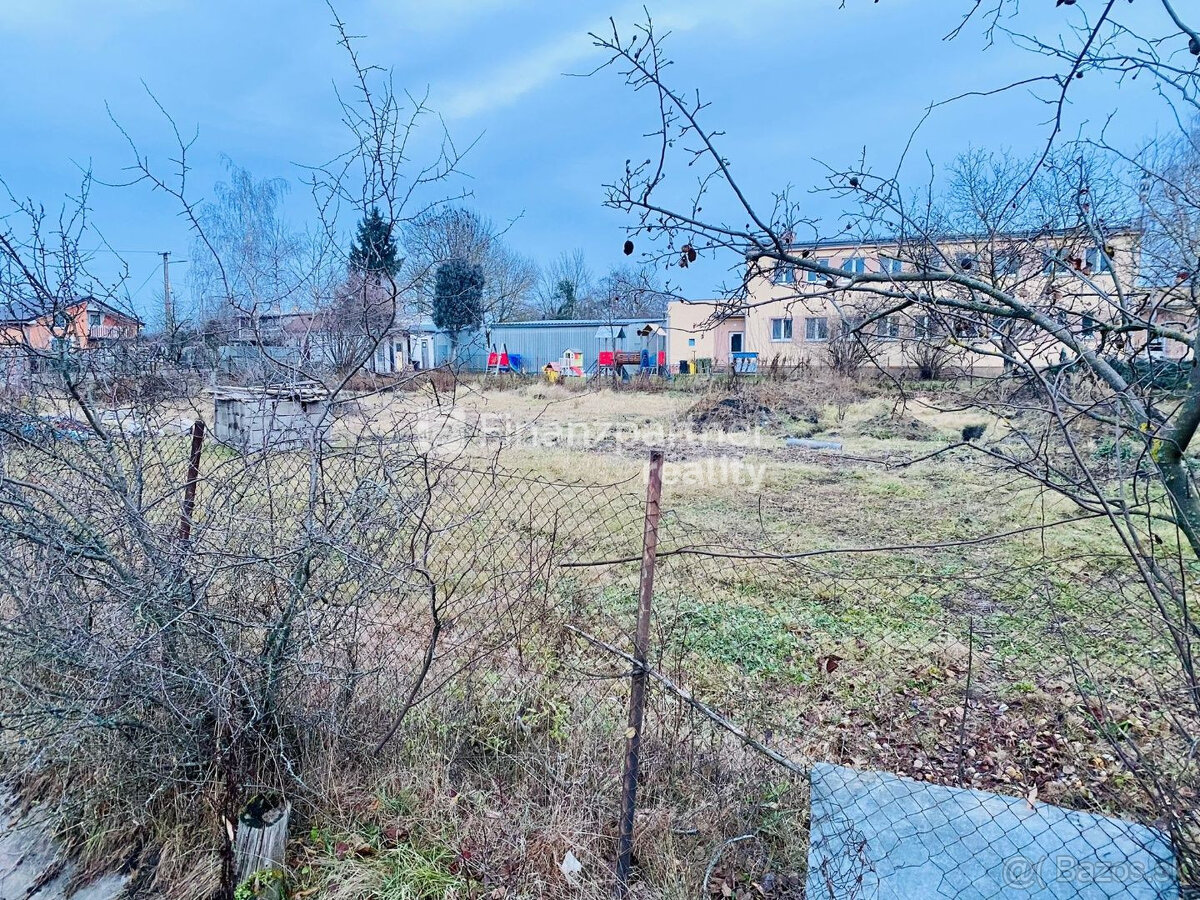 Znížená cena Exkluzívne na predaj stavebný pozemok v obci I - 5