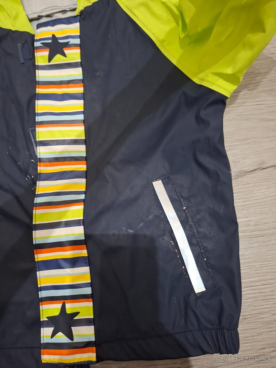 Čierno-zelená bunda do dazda vel. 104 - 5