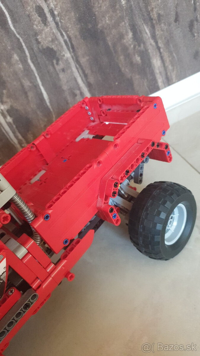 Skladačka - uplná kópia lega Technic 42029 Pick up - 5