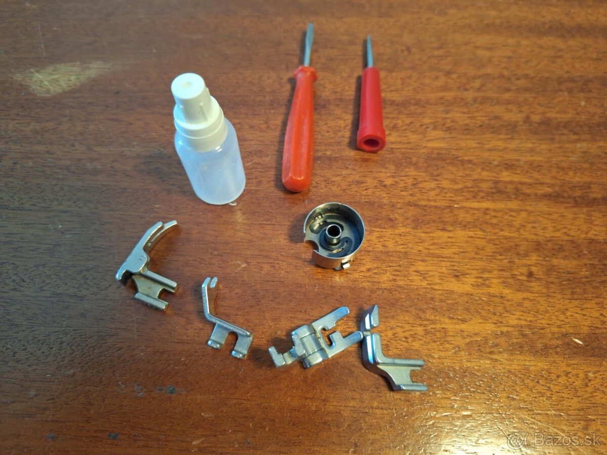 Šijací stroj Veritas v skrinke + príslušenstvo - 5