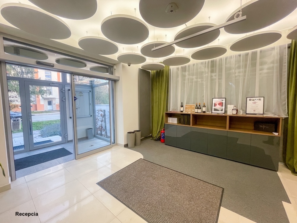 Polyfunkčná budova na predaj, Vráble - 5