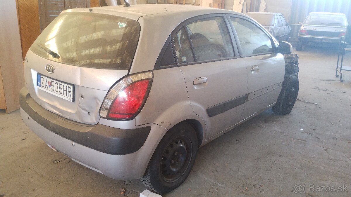 Predám rozpredám Kia Rio - 5