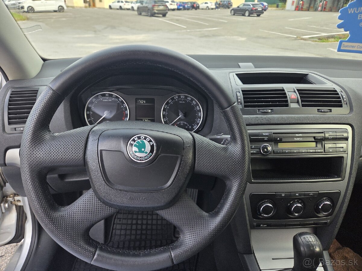 Škoda octavia 2 Combi 1,6 tdi - 5