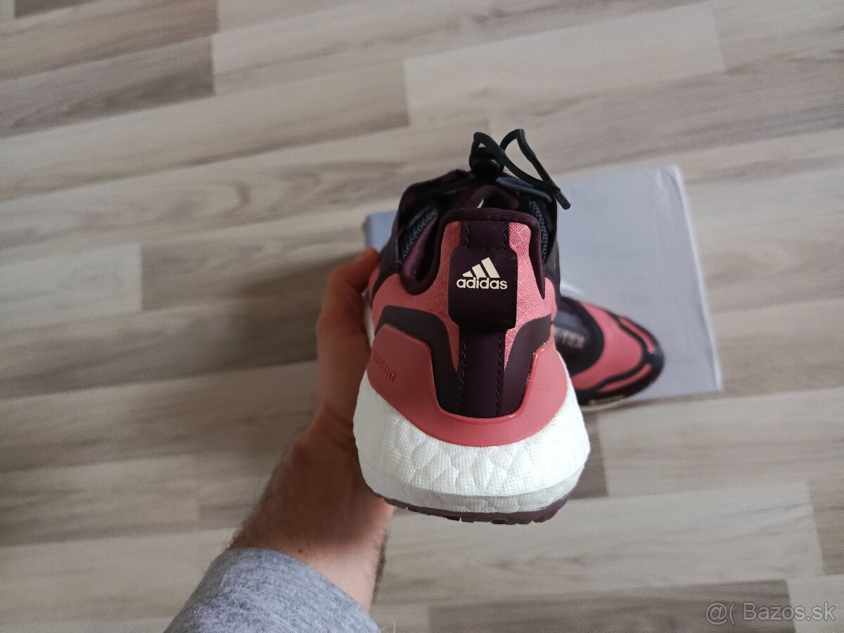 Adidas ULTRABOOST 22 GTX W damska bezecka obuv veľkosť 37,5 - 5