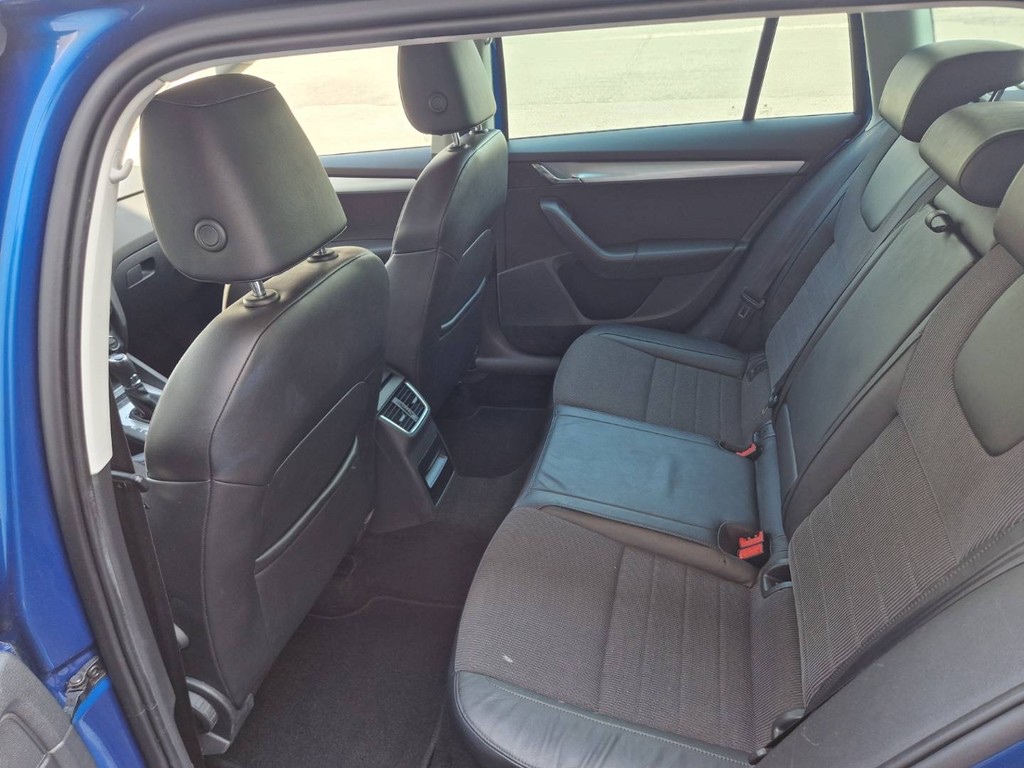 Škoda Octavia Combi 2.0 TDI, Elegance/Style DSG - 5