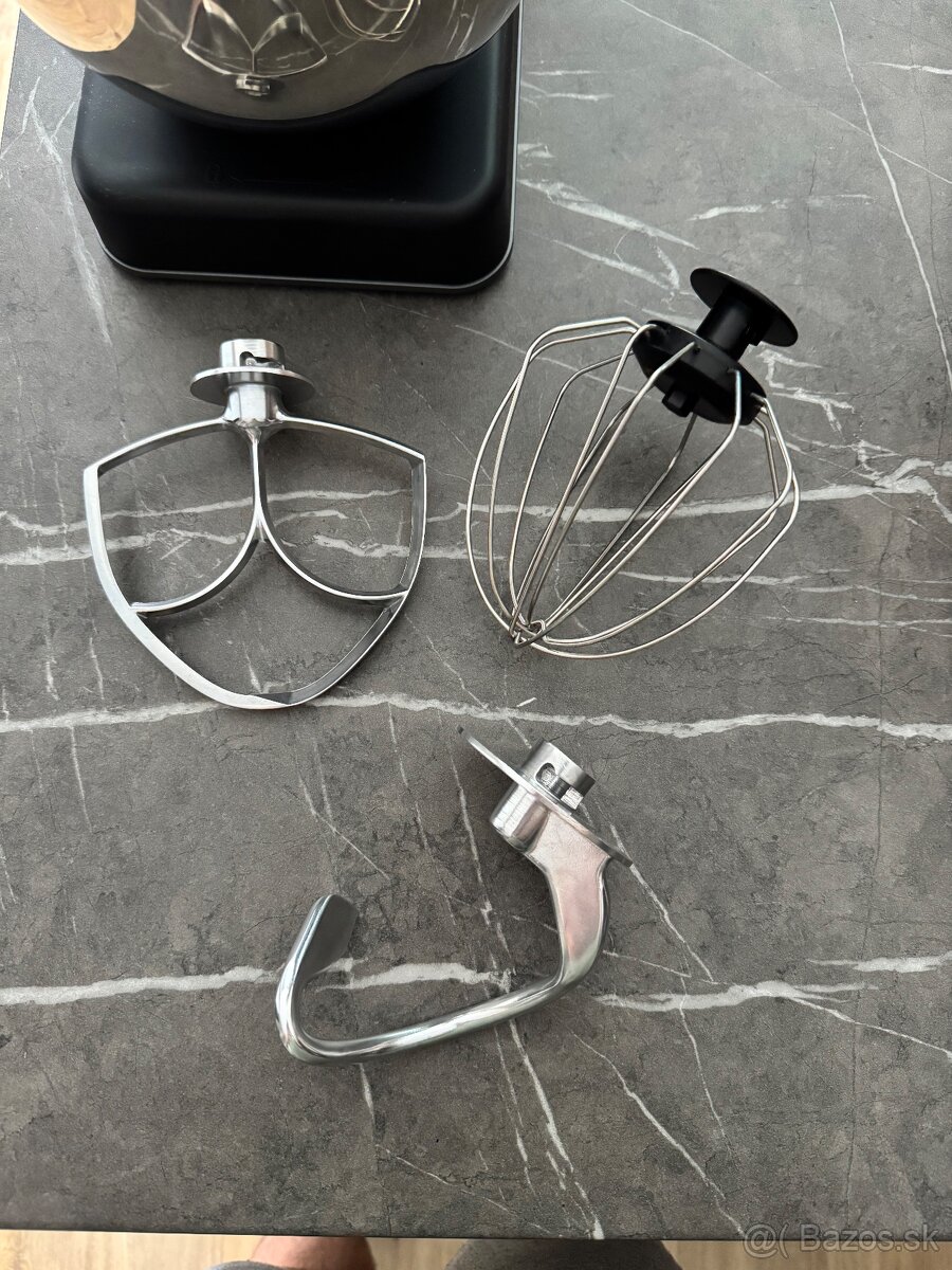 Kuchynský robot SIGURO - 5