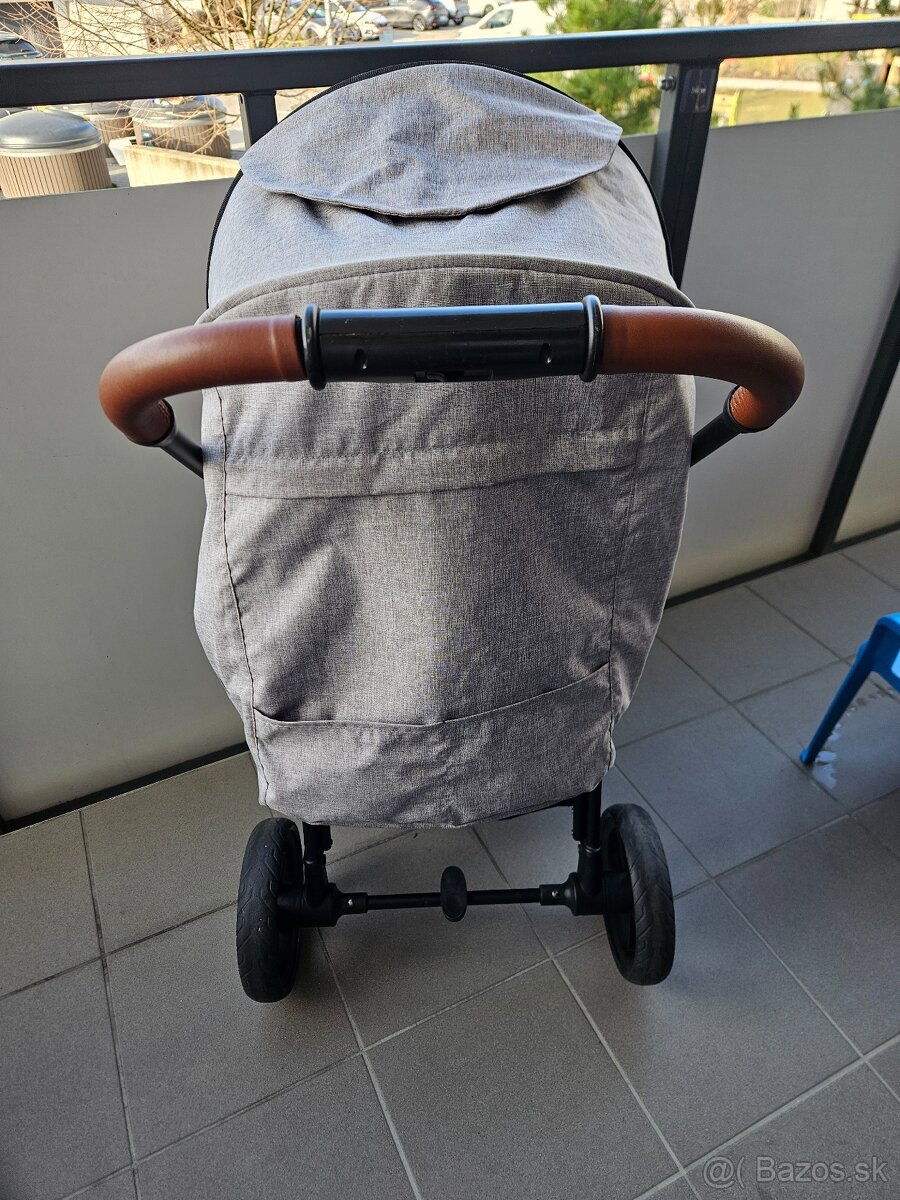 Sportovy kocar Petit&Mars - 5