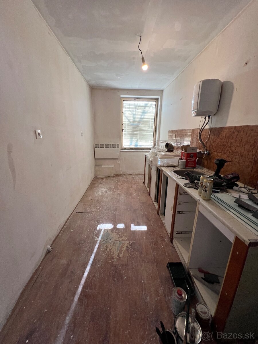 Na predaj 3 izbový rodinný dom, Kolárovo - 5