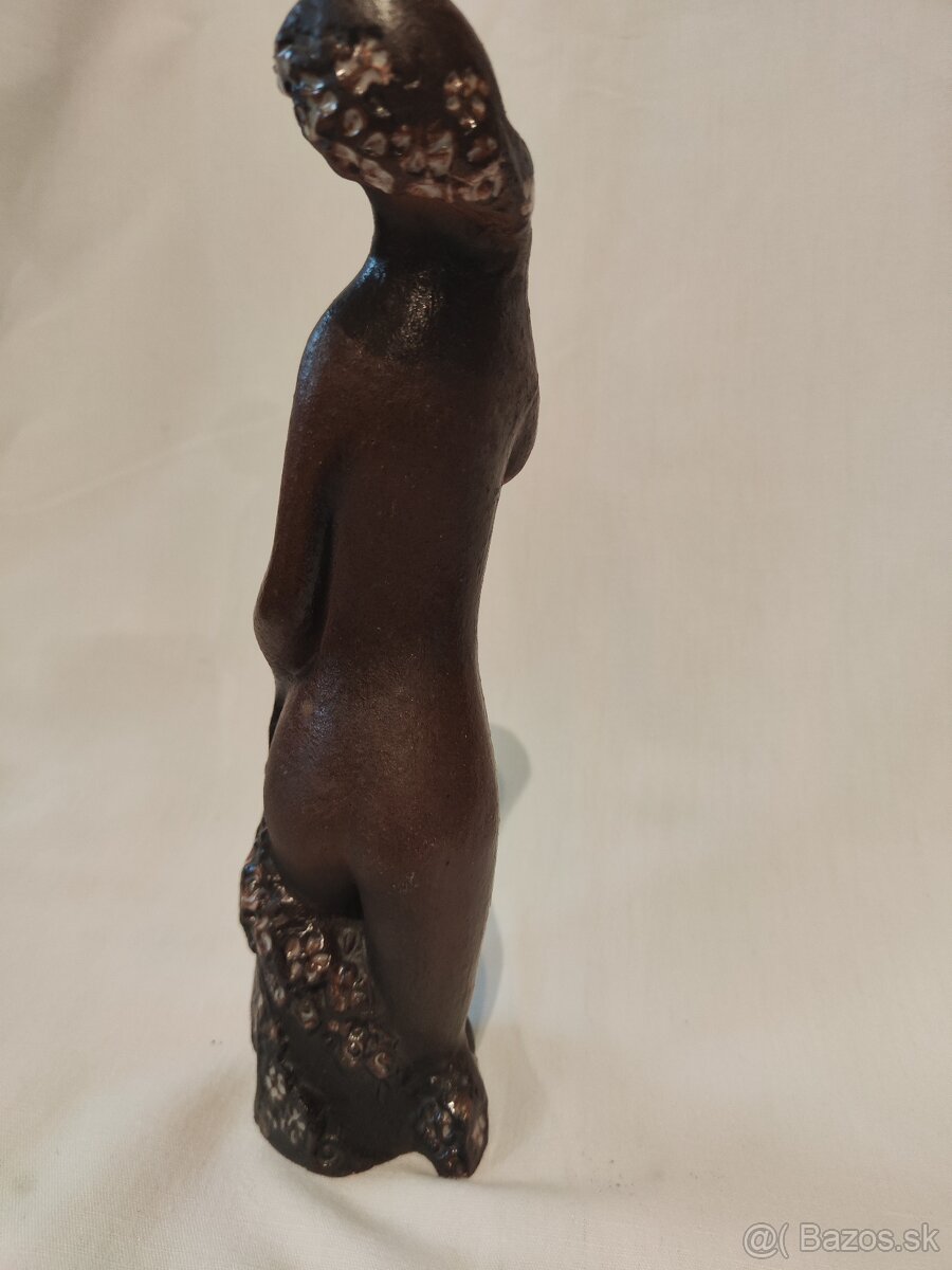 Sběratelská soška Akt - Dívka s květy - Bohumil Dobiáš, Jiho - 5
