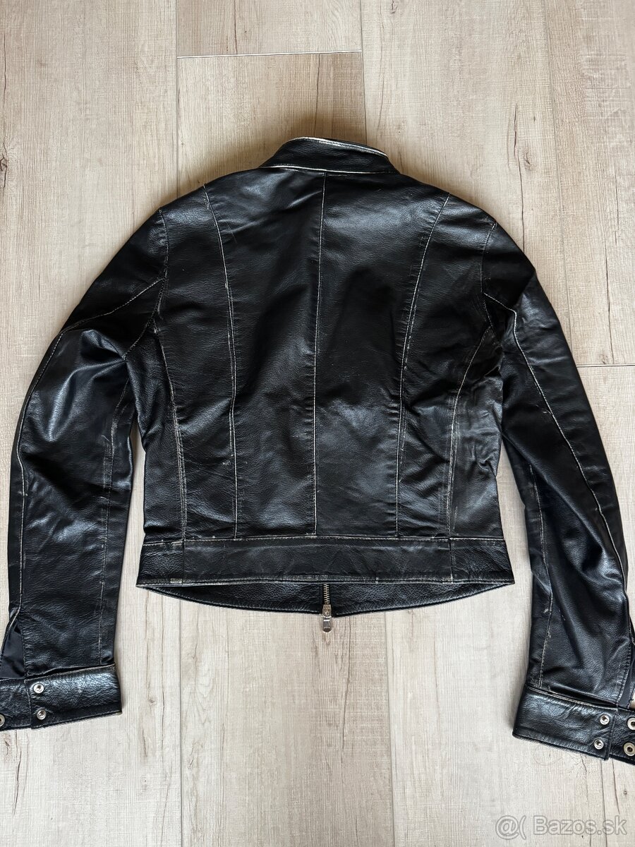 Čierna kožená bunda veľkosti S - 5