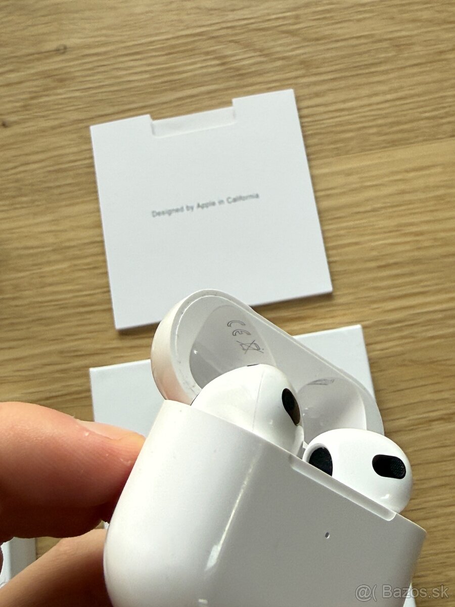 Apple AirPods 3 - 5