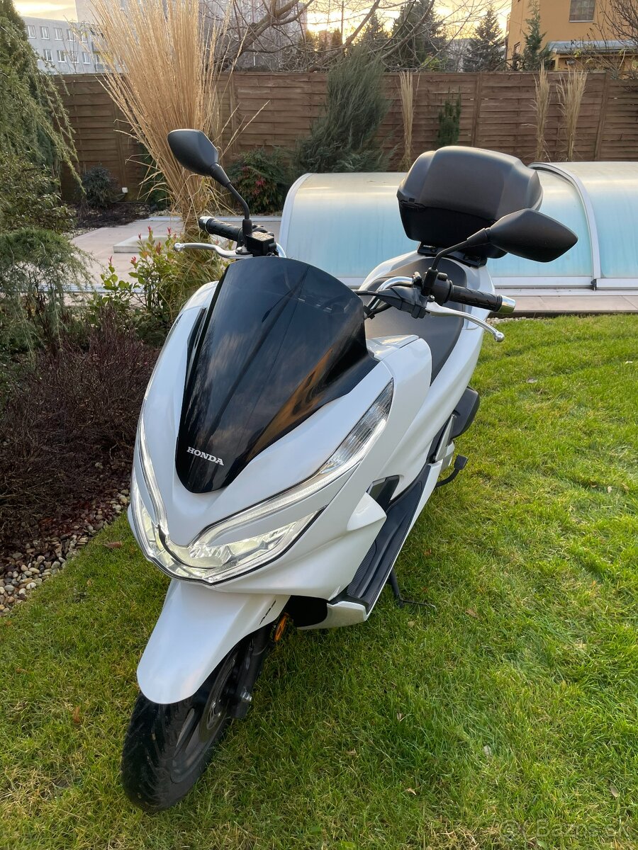 Predám HONDA PCX - 5