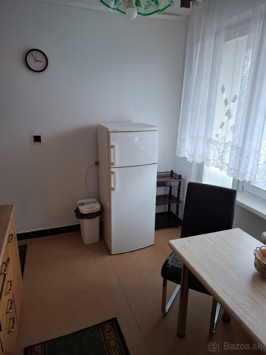 Prenájom 1 izbový byt v KNM - 5