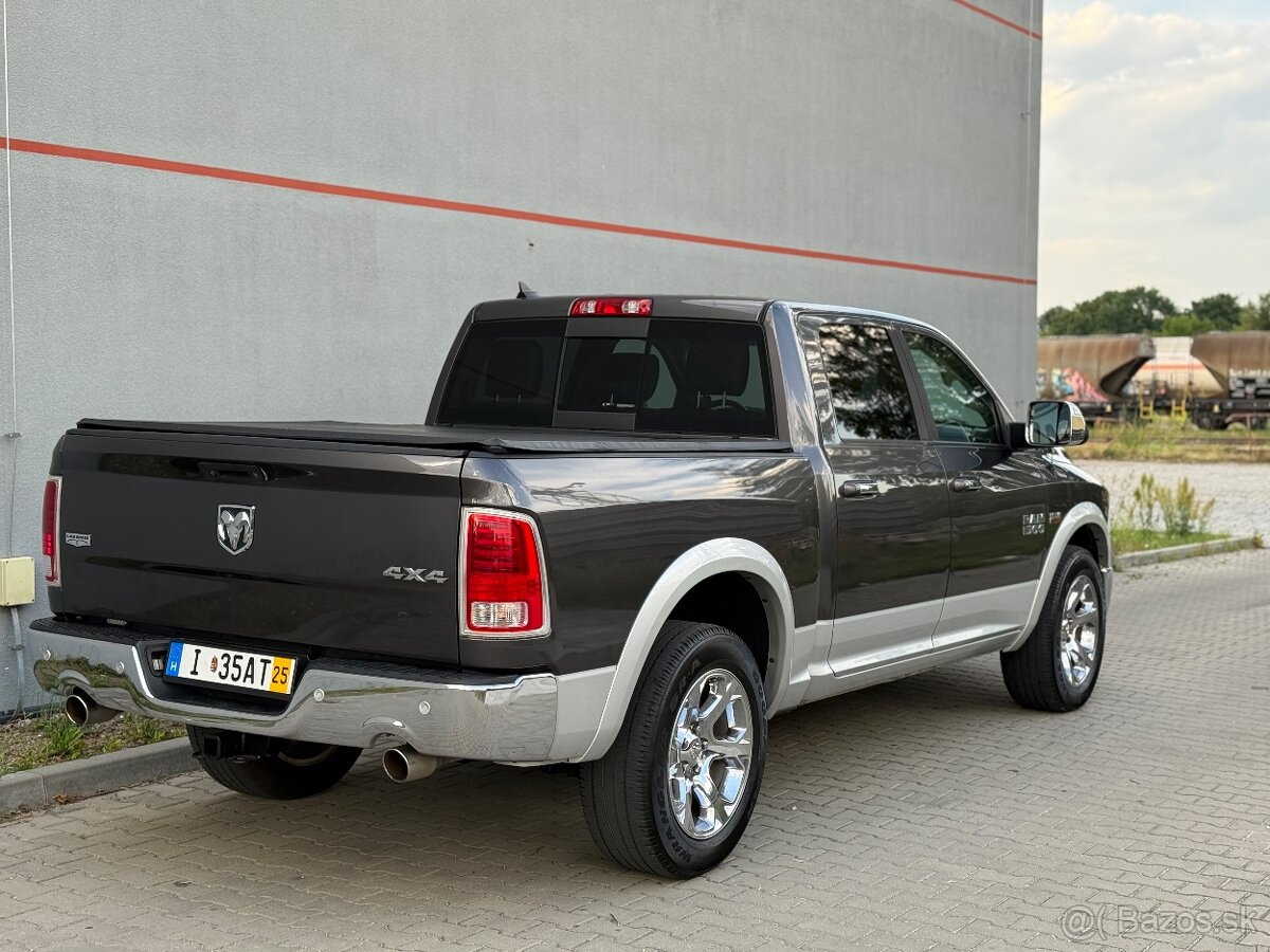 Dodge ram 1500 Laramie 4x4 5.7 hemi