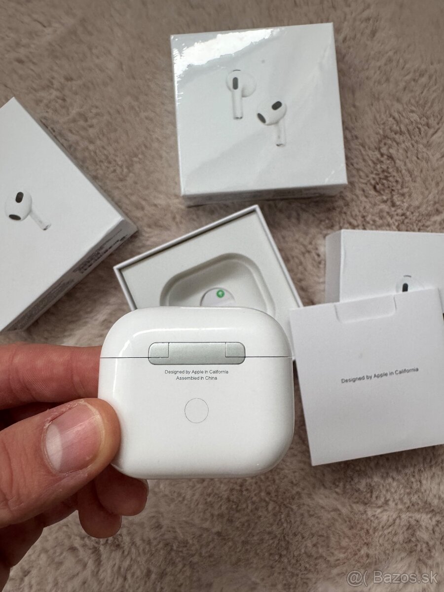 Apple AirPods 3 with MagSafe Case - 5
