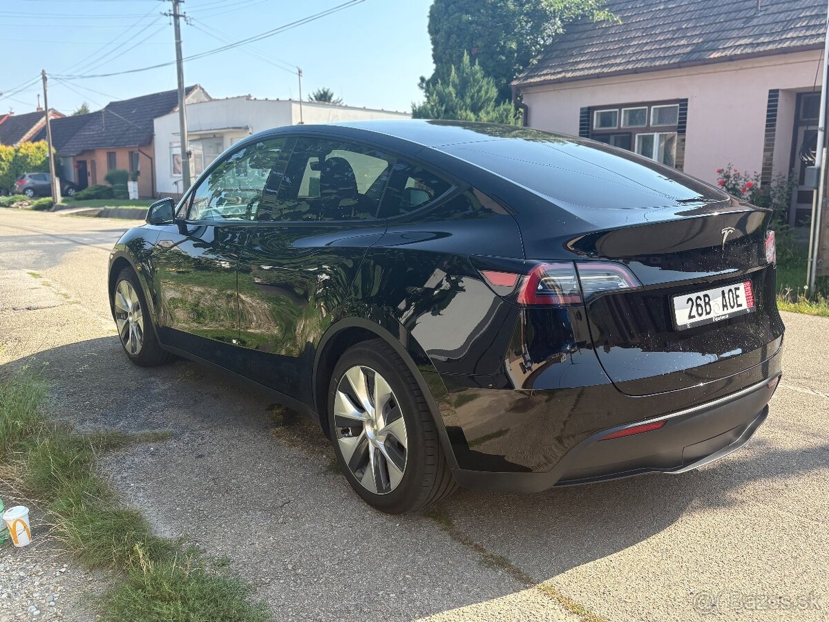 Prenájom Tesla model Y - TAXI - 5