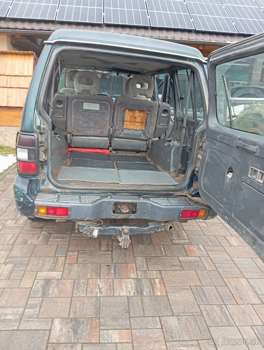 Mitsubishi Pajero wagon - 5