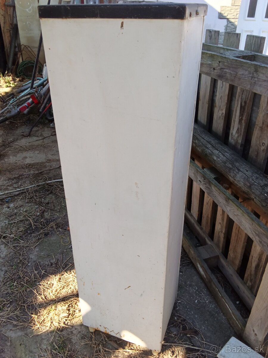 PLECHOVA SKRINKA - 5