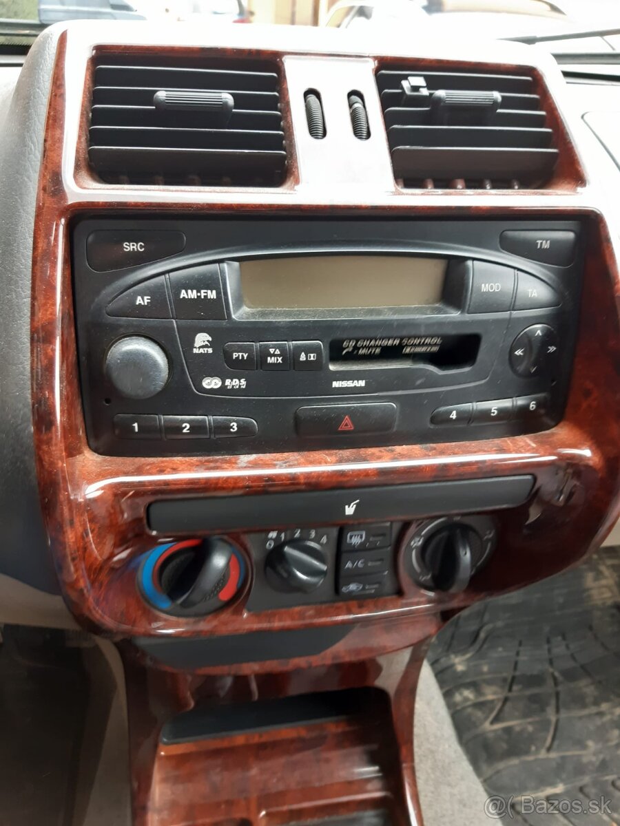 Nissan Terrano II ,2,7 tdi 92 kw - 5