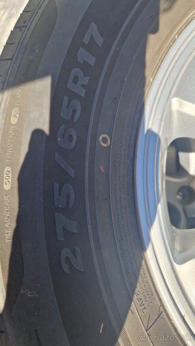 Toyota land cruiser 275/65R17