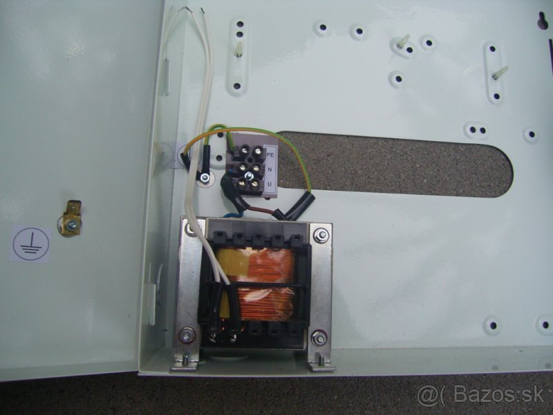 Komunikátor GSM + skrinka na bateriu. - 5