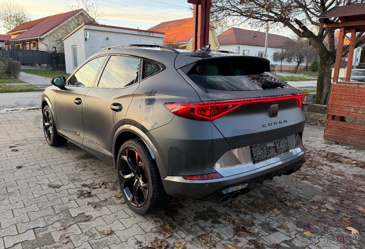 CUPRA FORMENTOR VZ 2.0TSI 4X4 228KW DSG VIRTUAL/ŤAŽNÉ/BREMBO - 5