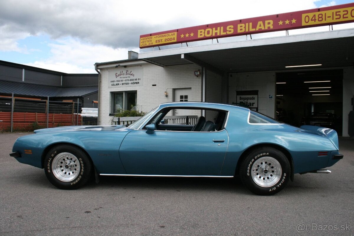 Pontiac Firebird Formula 400 z roku 1975 - 5