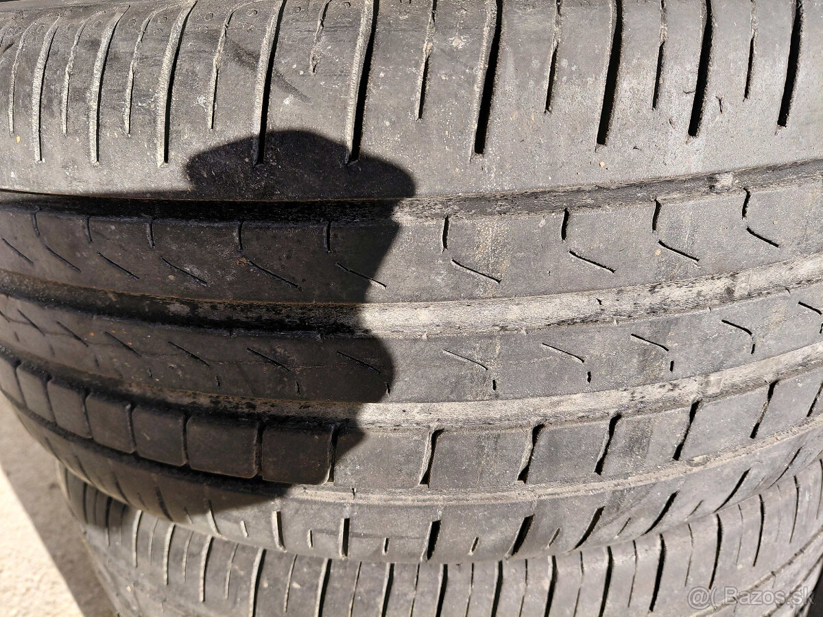 4x Pirelli 235/40R19 - 5