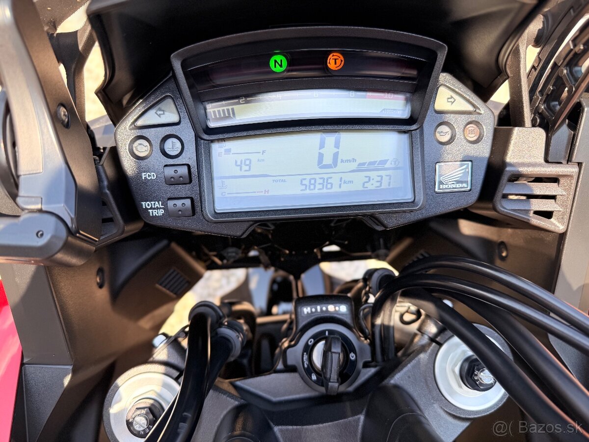 Honda vfr 1200 crosstourer V4