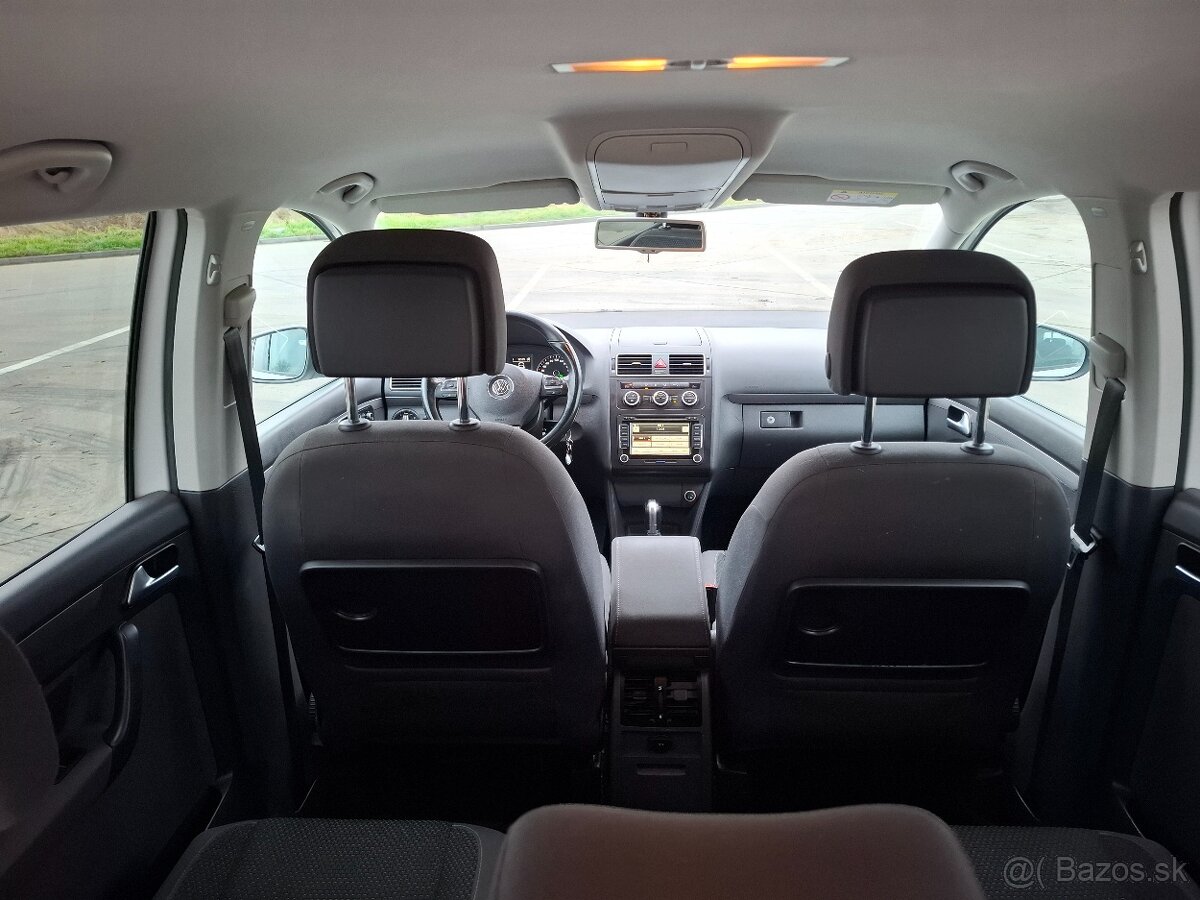 VW Touran r.v.2015 2.0.tdi 103 kW 7 miestny - 5