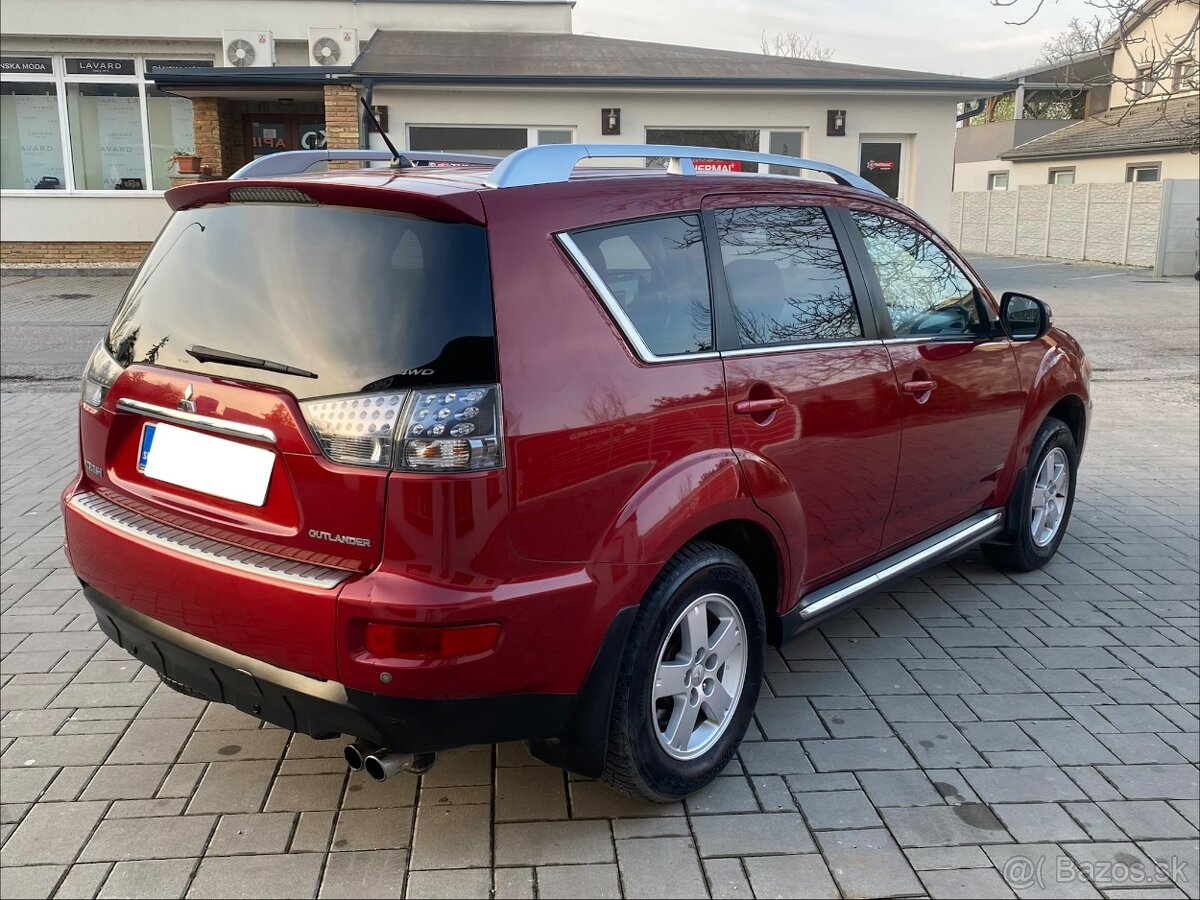 Predám Mitsubishi Outlander 2.2DID 103kw r.v 2010 - 5