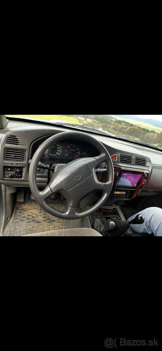 Predám Nissan patrol y61