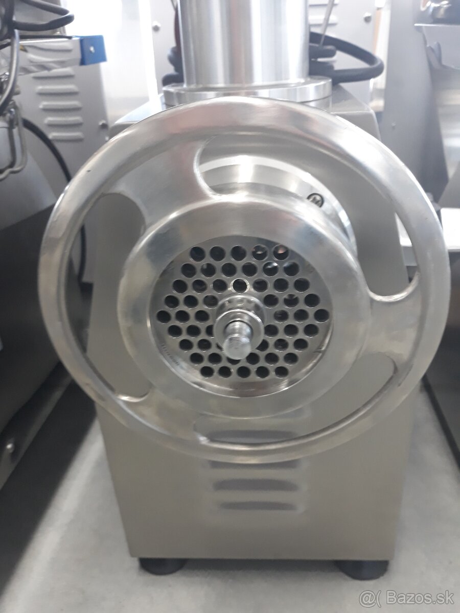 Mlynček na maso MG 22 - 5
