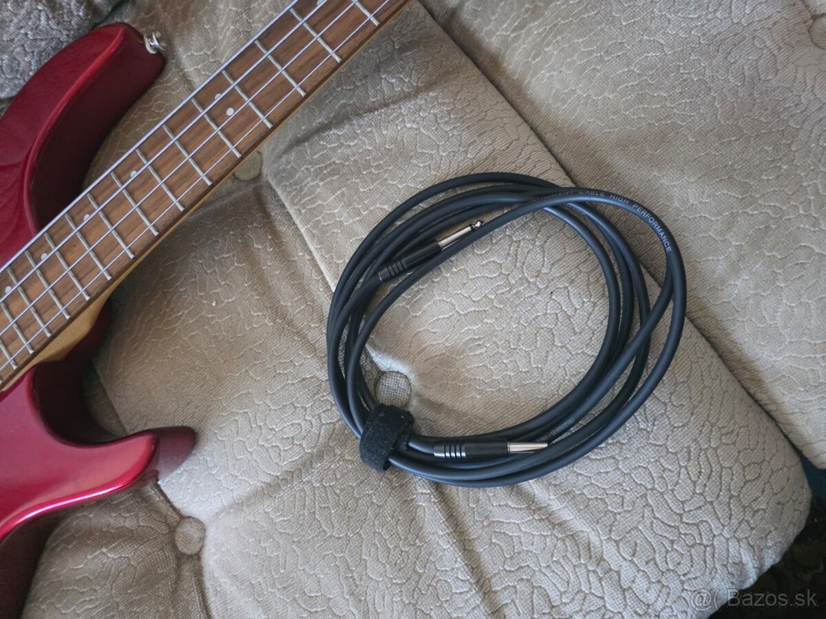 Predám - basovú gitaru Hohner - 5