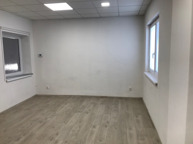 POLYFUNKČNÝ OBJEKT - 4. podlažný, 168m2, PO - 5