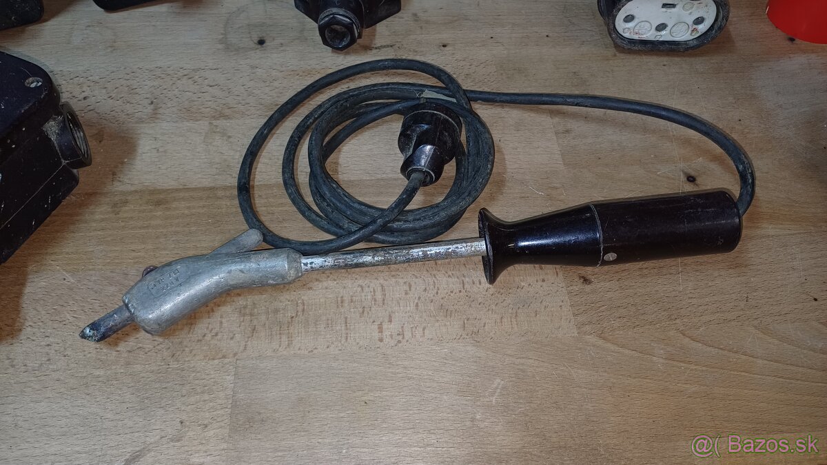 Staré bakelitove elertro veci. - 5