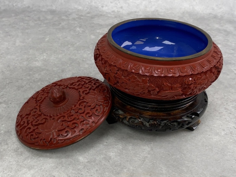 Čínska dóza s poklopom cinnabar s modrým emailom - 5