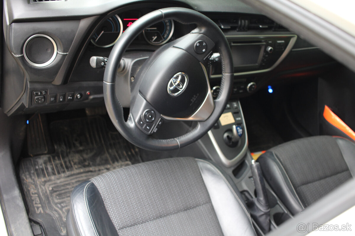 Toyota auris hybrid 1,8 - 5