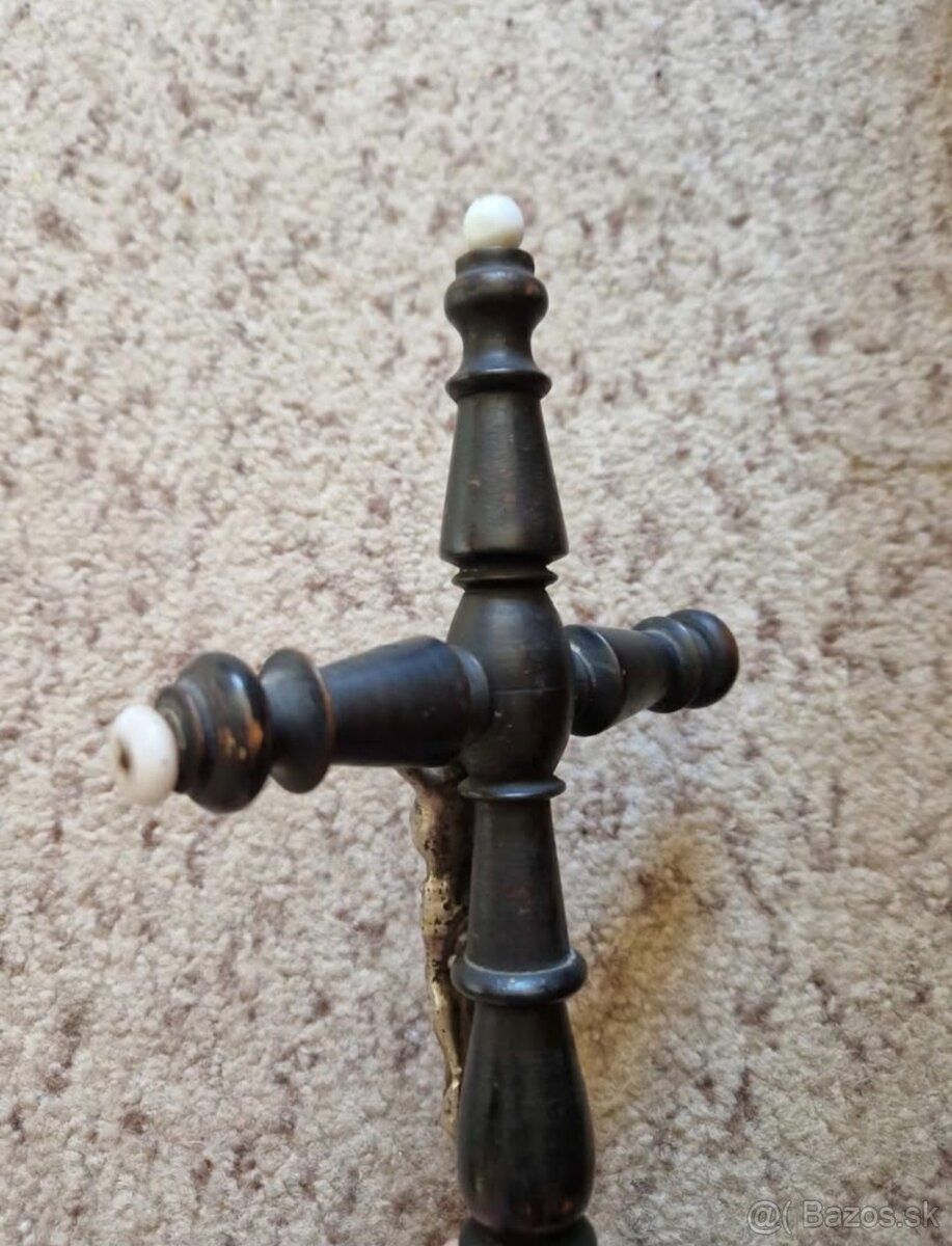 Starozitny dreveny krizik - 5