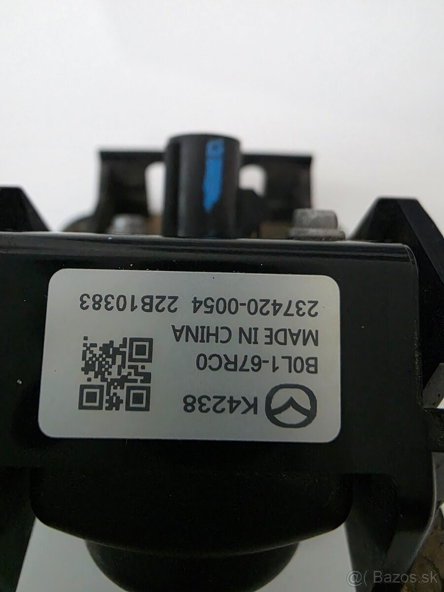 Parkovacia kamera Mazda B0L1-67RC0 - 5