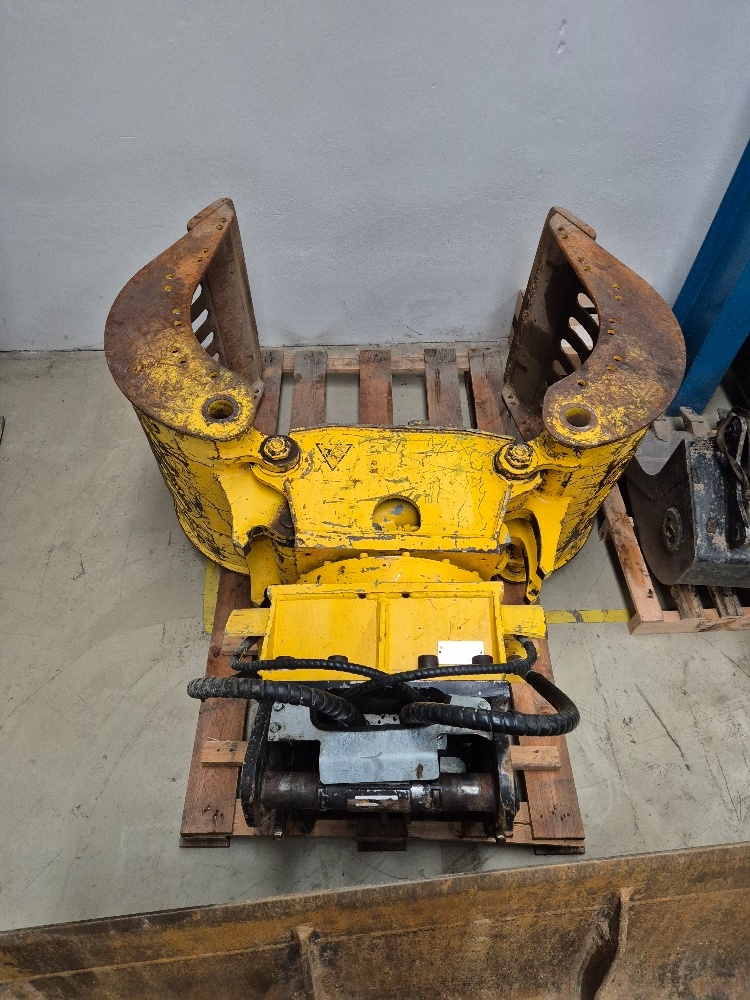 Hyundai HX145LCR OilQuick + drapak - 5