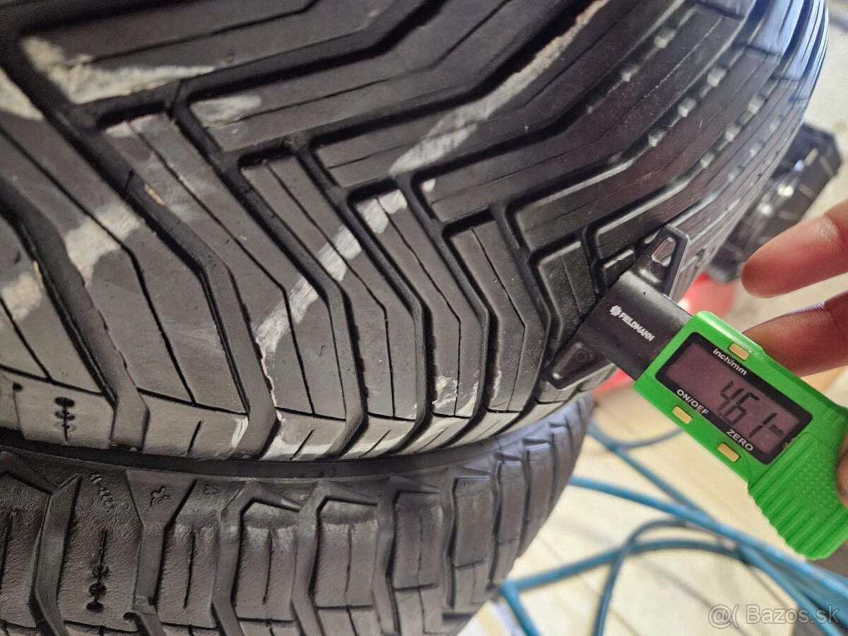 Celorocne 225/55r17 - 5