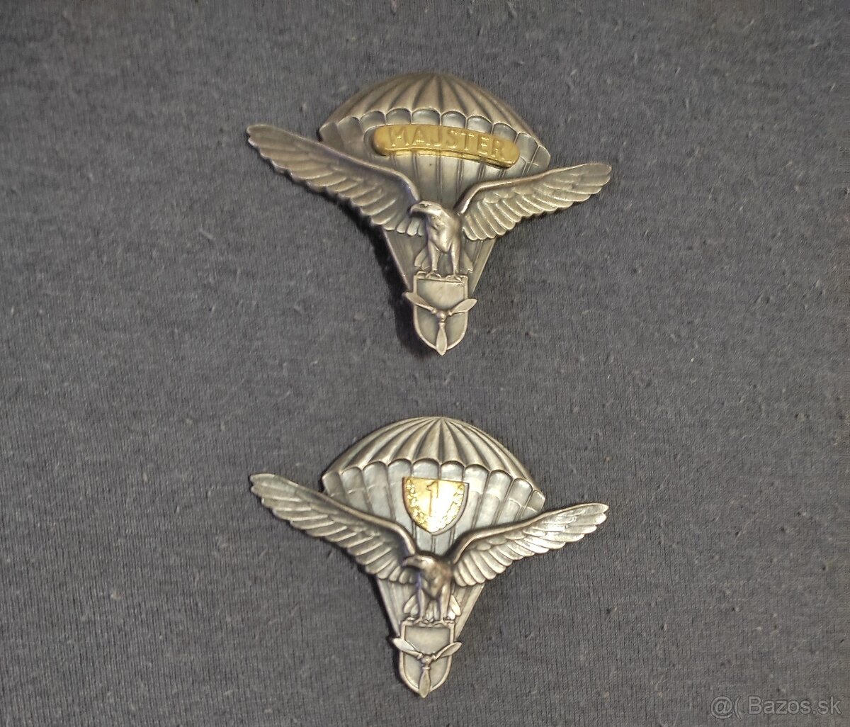 2 odznaky Padakovi specialisti a 2 odznaky za vernosť - 5