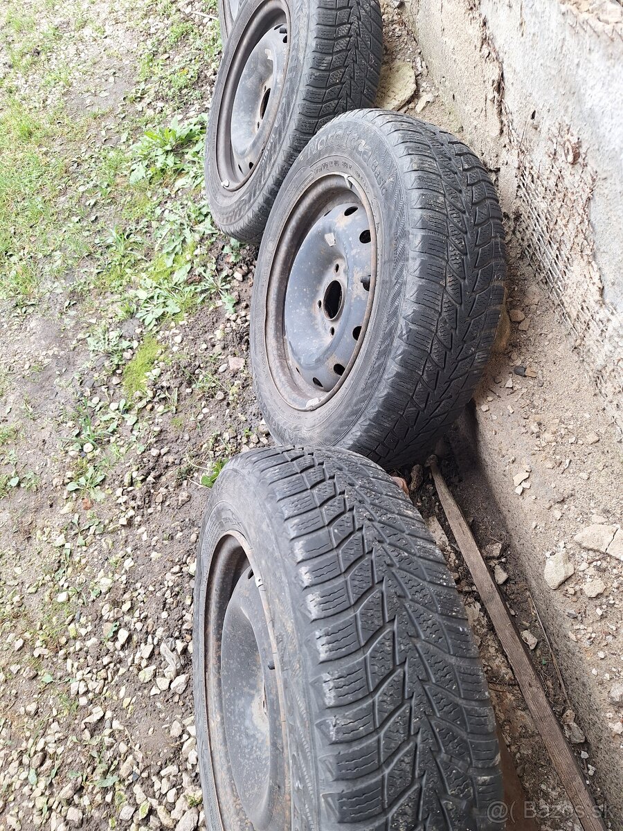 Predám zimné pneu berlingo - 5