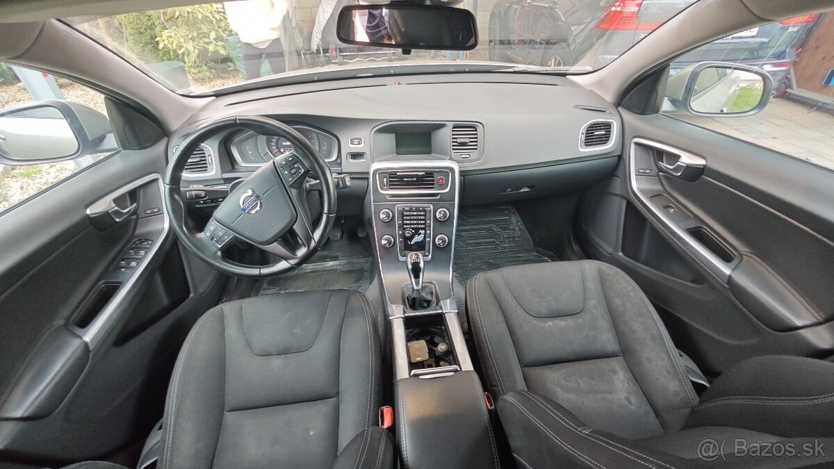 Volvo V60 Kinetic D4 140kw, edrive M.6 - 5